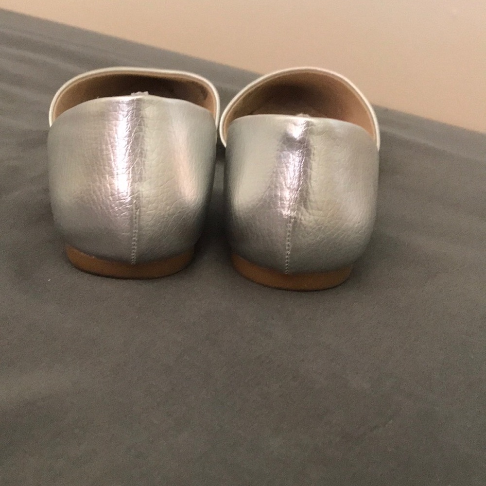 Shoes - Picture 4 of 5